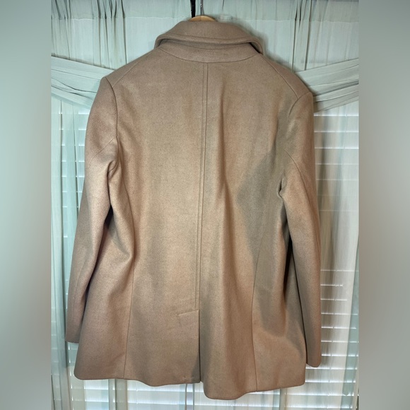 Old Navy coat. Size XL - Picture 2 of 2
